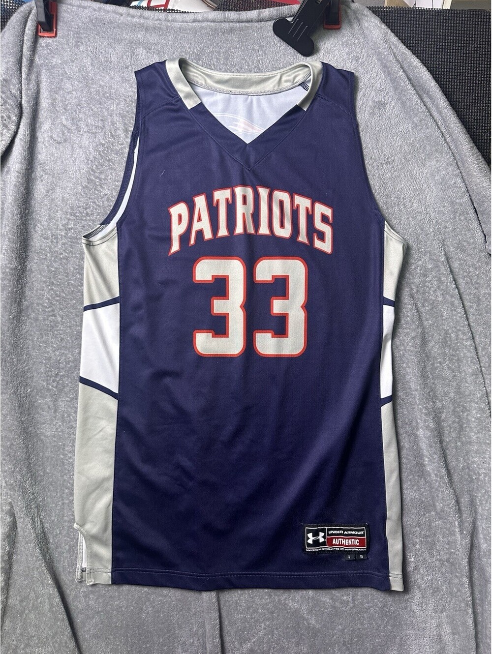 Under Armour New England Patriots #33 Mens Large Football Jersey NFL Navy Blue